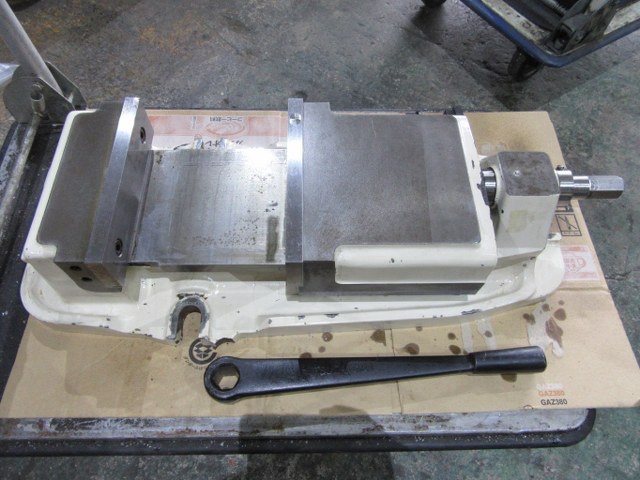 津田駒工業 G208476R マシンバイス