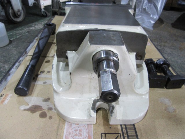 津田駒工業 G208476R マシンバイス