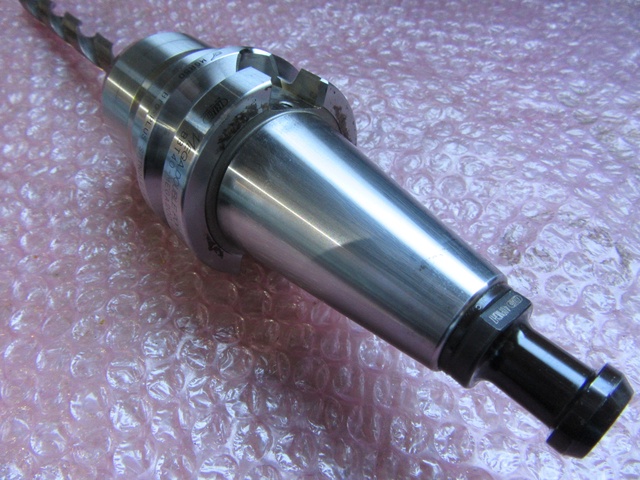 大昭和精機 BIG BBT40-MEGA20D-75A メガダブルパワーチャック