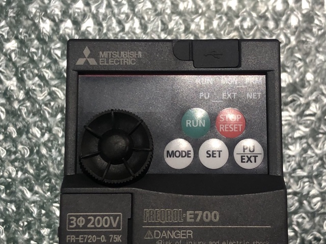 三菱電機 FR-E720-0.75K インバーター