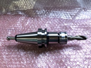 日研工作所 NBT40-SK16C-90 スリムチャック