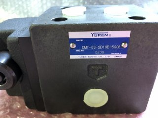 油研工業 DMT-03-2D10B-5006 手動切換弁