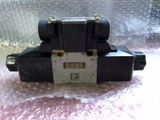 豊興工業 HD1-3W-BG1A-025A-WYA 電磁切換弁