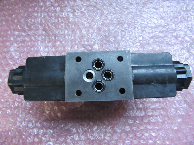 ダイキン工業 KSO-G02-2DA-30 電磁操作弁