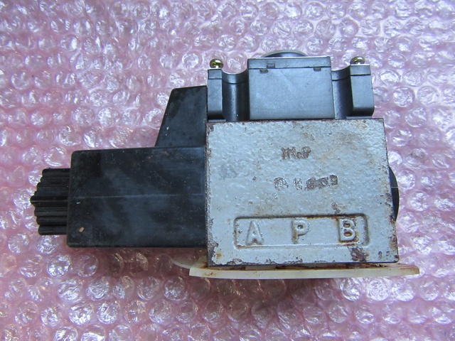豊興工業 HD1-42SG-KcP-025-W 電磁切替弁