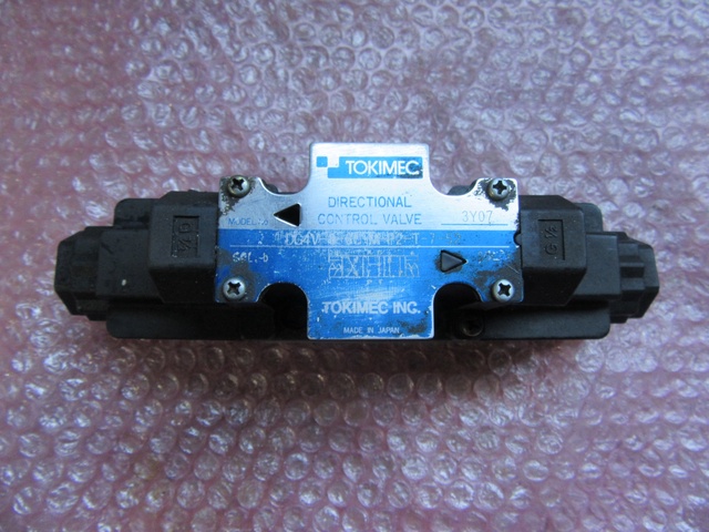 東京計器 DG4V-3-60-M-P2-T-7-52 電磁切替弁