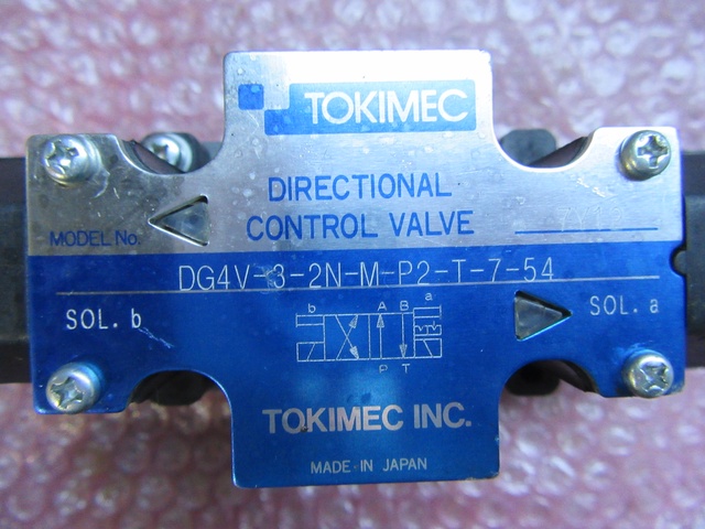 東京計器 DG4V-3-2N-M-P2-T-7-54 電磁切替弁