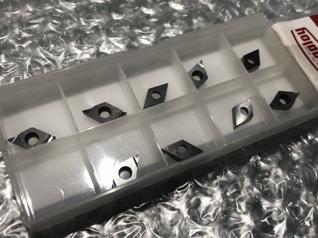 タンガロイ DCGT070202L TH10 チップ