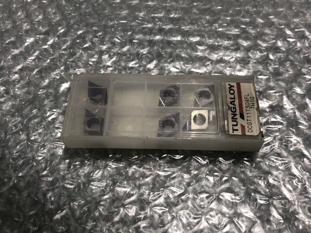 タンガロイ DCGT11T304FL TH10 チップ
