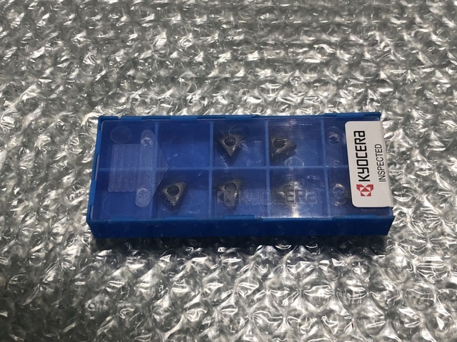 京セラ TOMT060508ER-GM PR1525 チップ