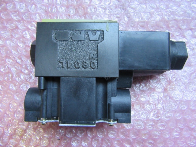 油研工業 DSG-01-2B2-A100-70 電磁切替弁