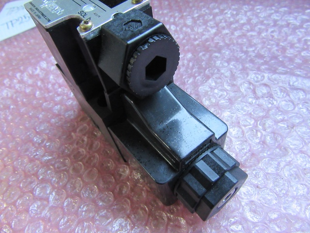 ダイキン工業 KSO-G02-2BA-30 電磁切替弁
