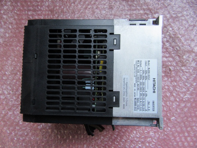 日立 HITACHI WJ200-037LF インバーター