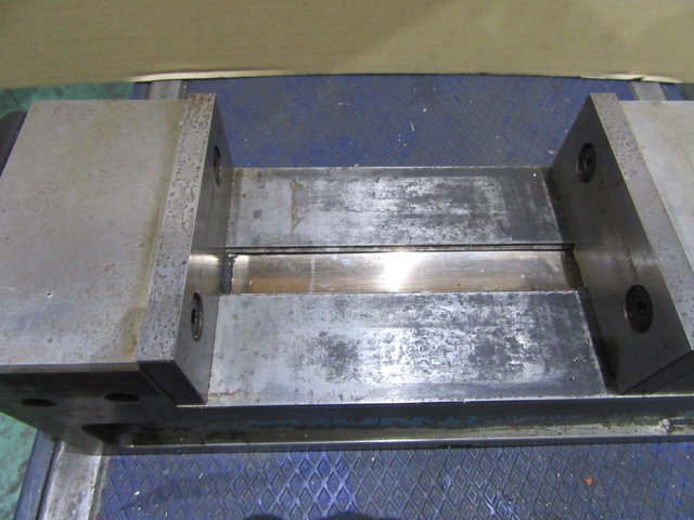 ナベヤ ERON CV VISE125 ロックタイトCV精密マシンバイス