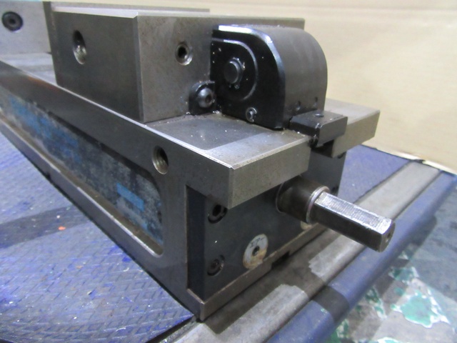 ナベヤ ERON CV VISE125 ロックタイトCV精密マシンバイス