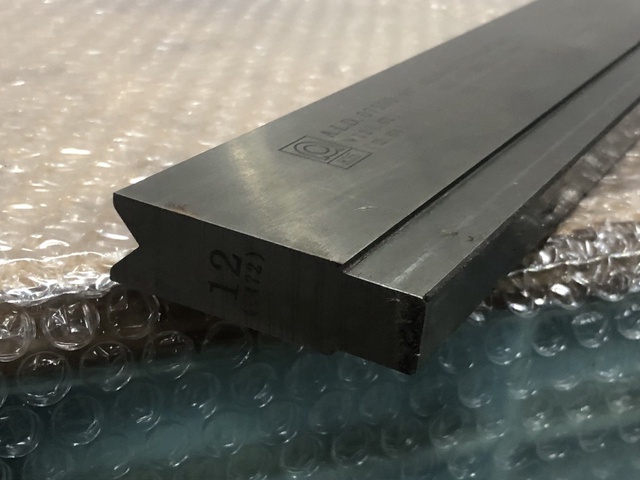 アマダ 07500 90° ベンダー金型(1Vダイ)
