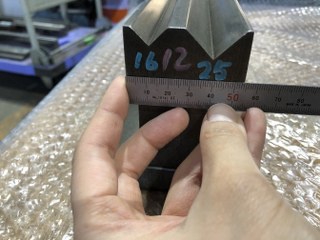 不明 V16/V25 ベンダー金型(2Vダイ)