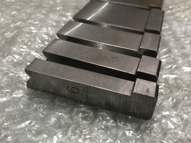 不明 V6 ベンダー金型(1Vダイ)