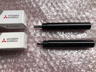 三菱マテリアル RBH1640N, RBH1650N 丸ホルダー2本