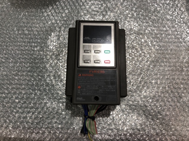 富士電機 FVR0.4E9S-2KKC インバーター