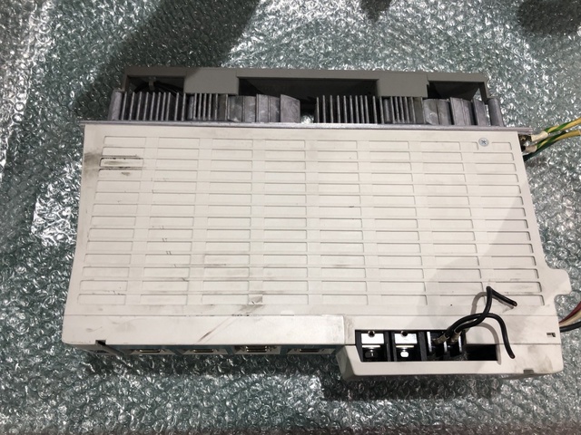 三菱電機 MDS-C1-V2-2020-N サーボドライブユニット