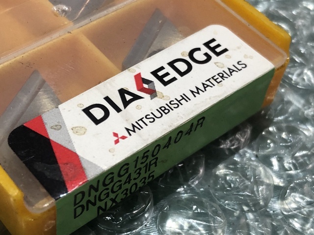 三菱マテリアル DNGG160404R DNGG431R NX3035 チップ