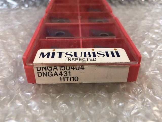 三菱マテリアル DNGA150404 HTi10 DNGA431 チップ