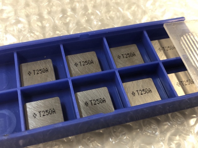 住友電気工業 SPCH42TR-R T250A チップ