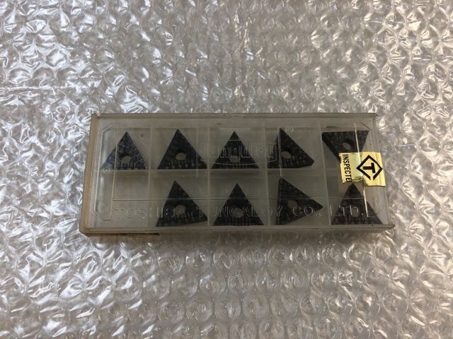 タンガロイ TNMG220404-37 TNMG431TN37 チップ