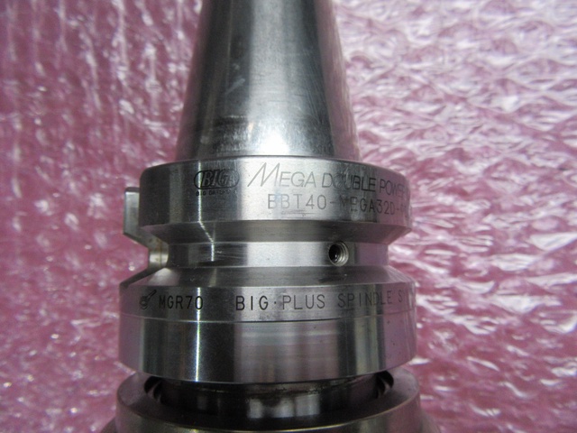 大昭和精機 BIG BBT40-MEGA32D-90A メガダブルパワーチャック