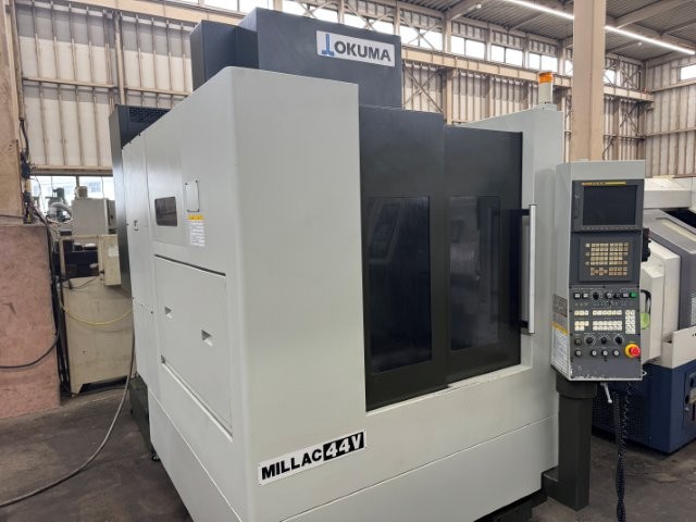 オークマ MILLAC44V 立マシニング(BT40)