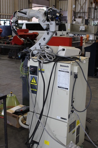 パナソニック TM-1800WGⅢ CO2溶接ロボット