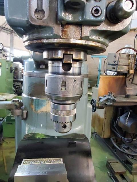 牧野フライス製作所 KVJP-55 ラム型立フライス