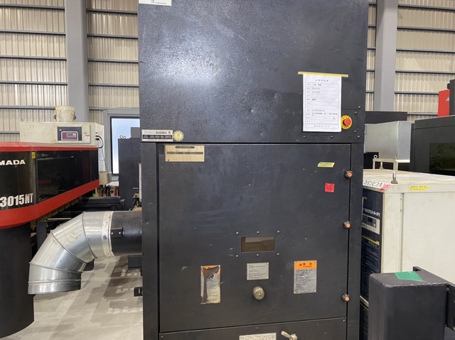 アマダ ENSIS-3015AJ ファイバーレーザー加工機