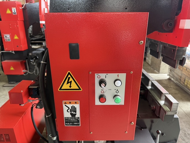 アマダ RG-35S 1.2m油圧プレスブレーキ
