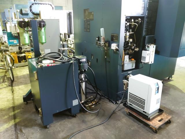 牧野フライス製作所 V33-5XB 5軸立マシニング(HSK-A63)