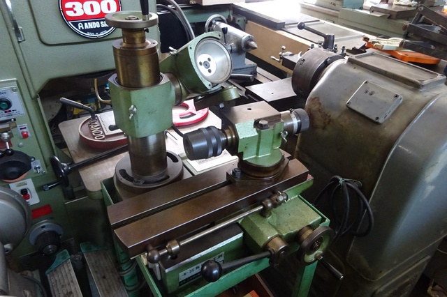 飯田鐵工所 GT-200FC 工具研削盤