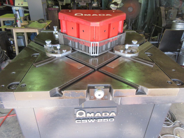 アマダ CSW-250 コーナーシャー