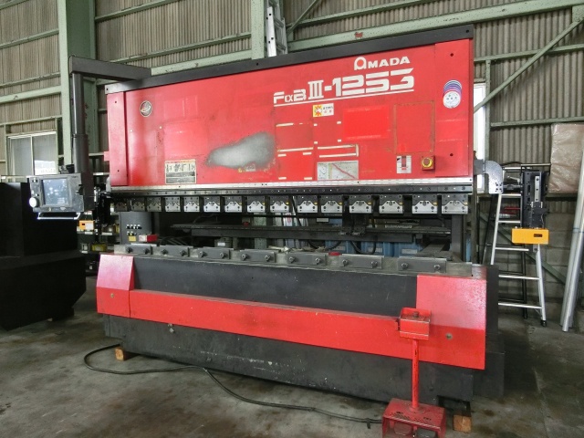 アマダ FBD1253NT 3.0m油圧プレスブレーキ