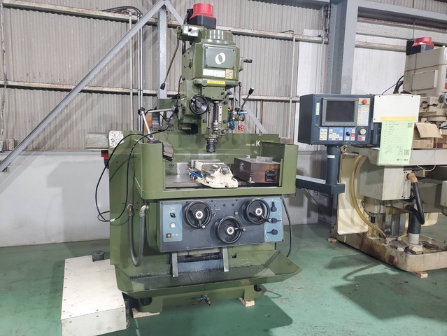 牧野フライス製作所 KEVA-55 NC立フライス