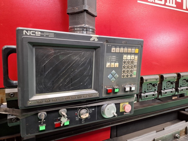 アマダ FBD1030FS 3.0m油圧プレスブレーキ
