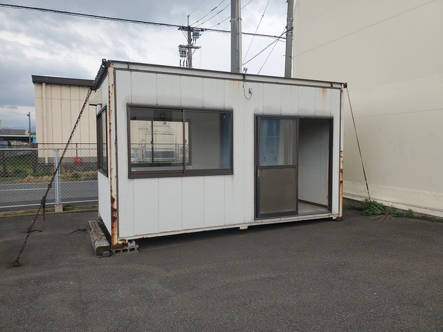  プレハブ