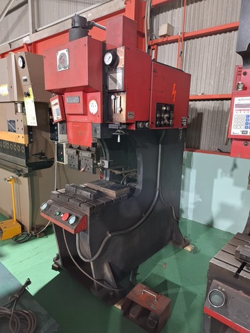 アマダ SPH-30C 万能プレスブレーキ