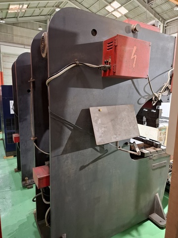 アマダ SPH-30C 万能プレスブレーキ