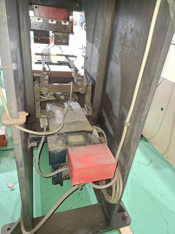 アマダ SPH-30C 万能プレスブレーキ