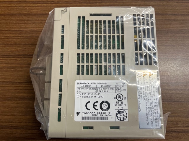 安川電機 SGDM-04ADA サーボアンプ