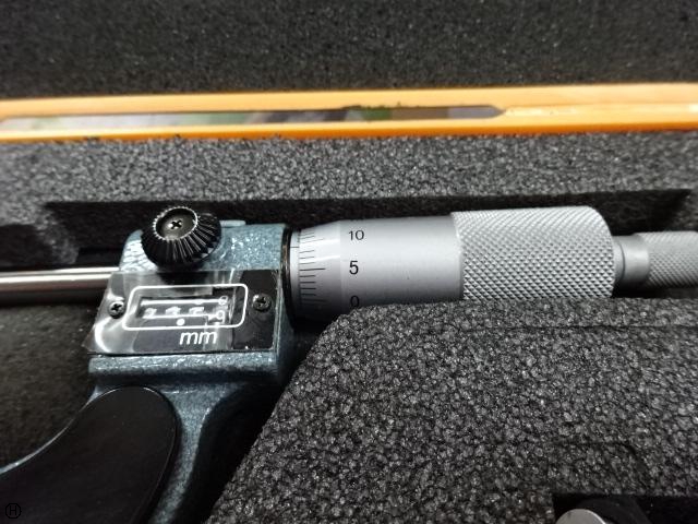 ミツトヨ M820-50 25-50 カウント外側マイクロメーター