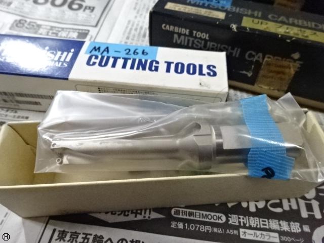 三菱マテリアル MVX1400X4F20 Uドリル