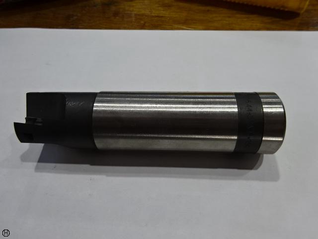 SANDVIK R215.44-32A32-15C フェイスミルカッター