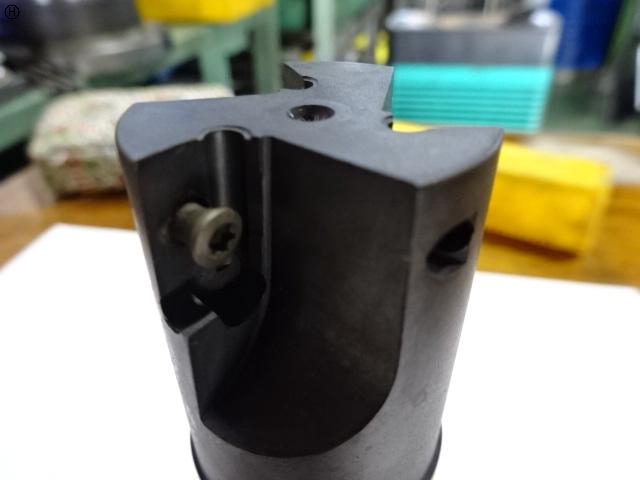 SANDVIK R215.44-32A32-15C フェイスミルカッター